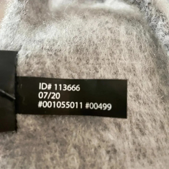 Express Blanket Scarf Neutral Colors Grey, Cream, Pink, Brown & Fringe Ends - Picture 13 of 15